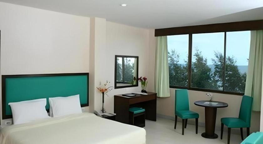 Nice Beach Hotel Rayong Eksteriør bilde